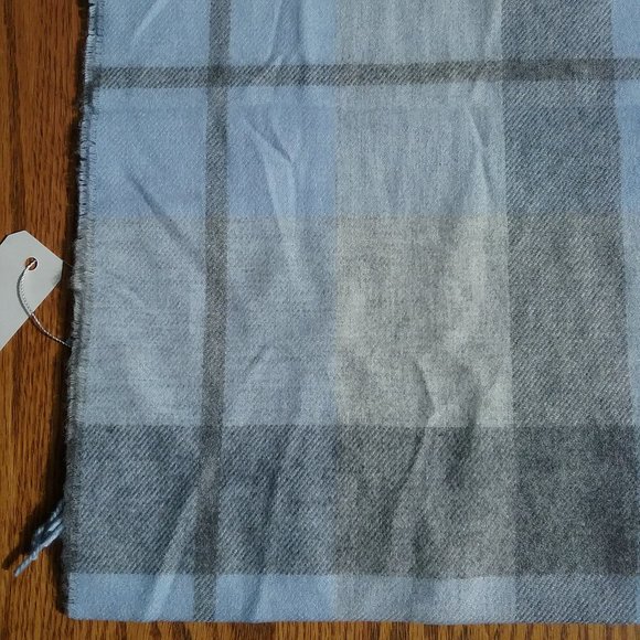 NWT Grey & Cornflower Blue Plaid Wool Blend Scarf - Picture 5 of 10